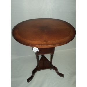 Mesa lateral estilo inglês mogno georgiano SP